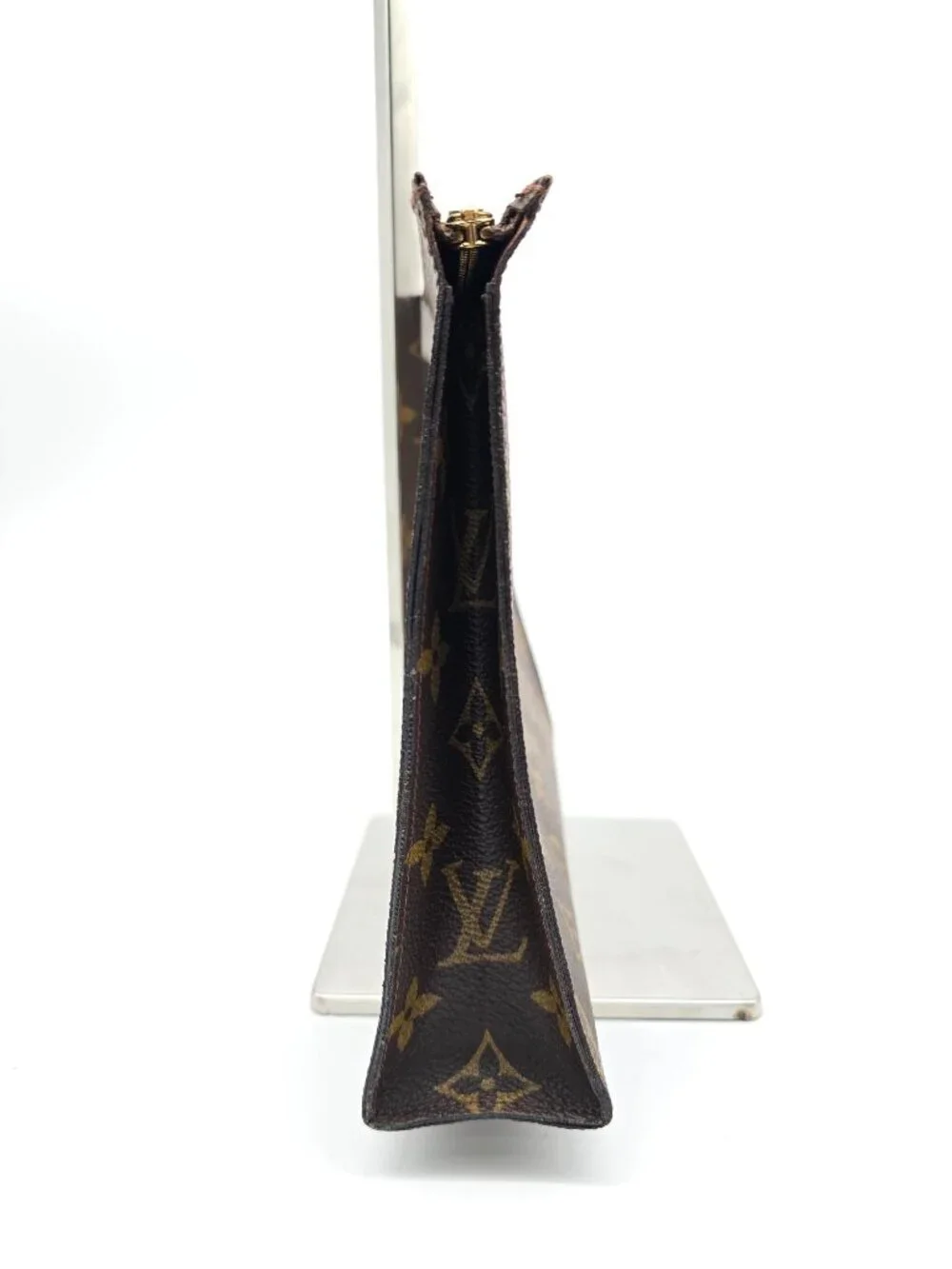 Louis Vuitton classic louis